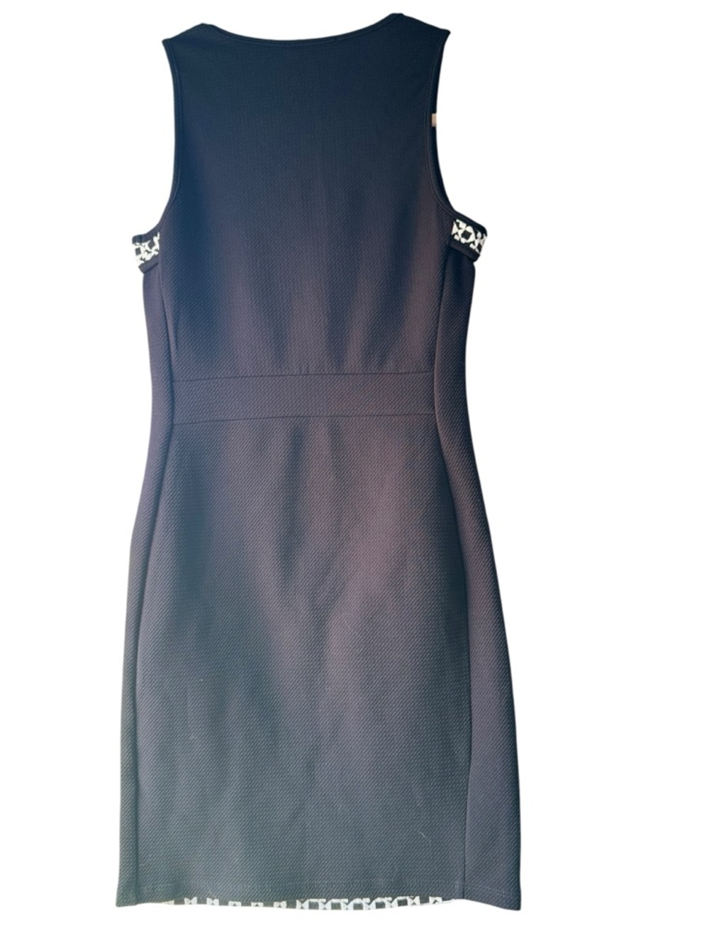 Women’s Soprano Sleeveless Black & White Patterned Fitted Sheath Dress, Small - Picture 2 of 3